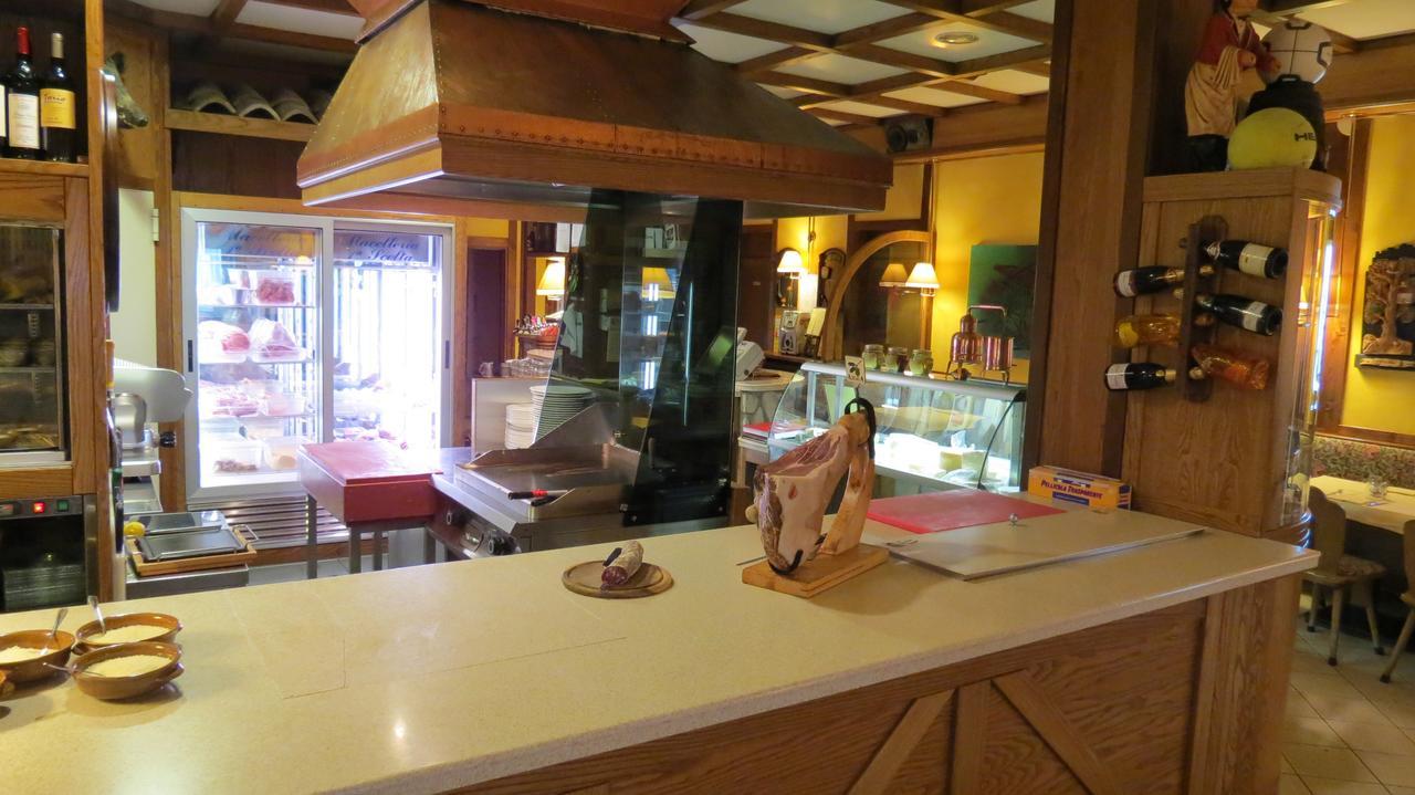 La Baita D'Oro Ristorante Residence Monteduro Kültér fotó